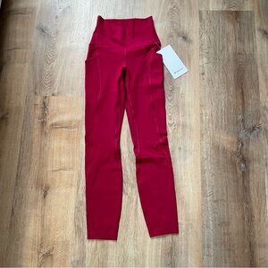 New with tags Lululemon ruby Red align leggings with pockets